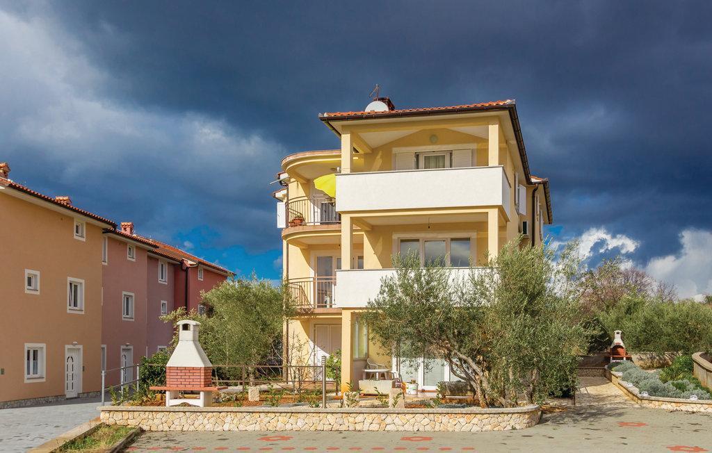 Apartment Ivana 2435 Малинска Экстерьер фото
